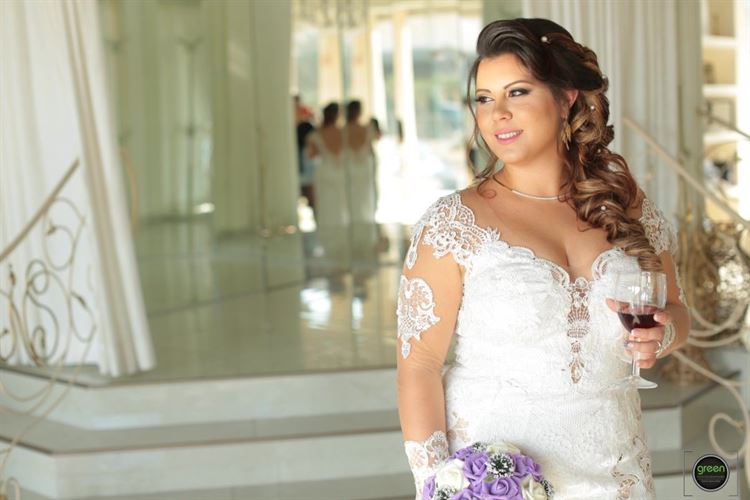 התחיל כבדיחה ונגמר מתחת לחופה 12