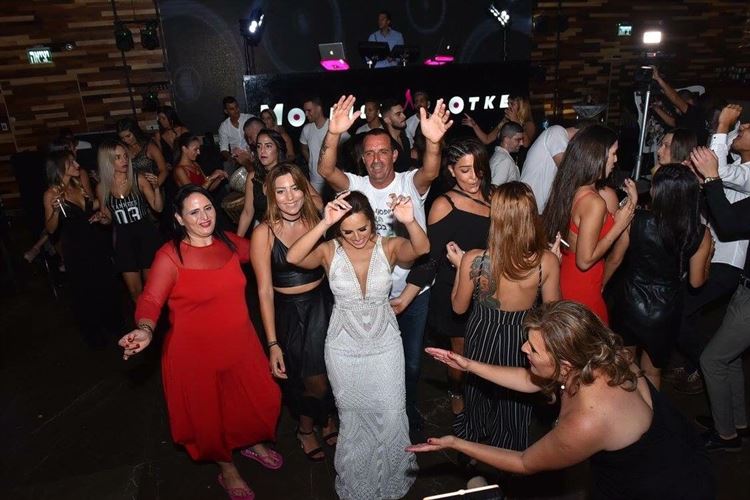 רגע לפני ההצעה החתן קיבל רגליים קרות 18