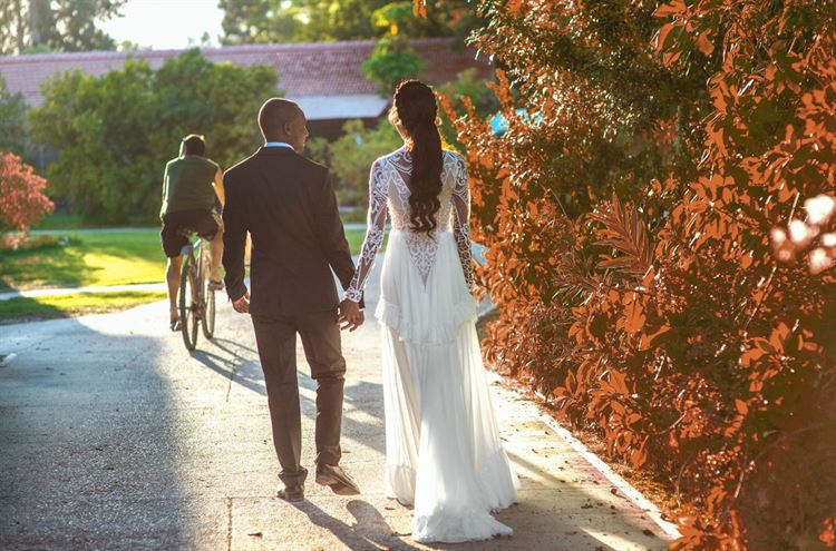 צפו: חתונה לוהטת עם קפה שחור חזק 20