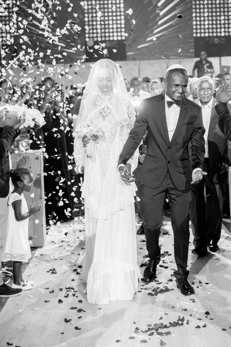 צפו: חתונה לוהטת עם קפה שחור חזק 21