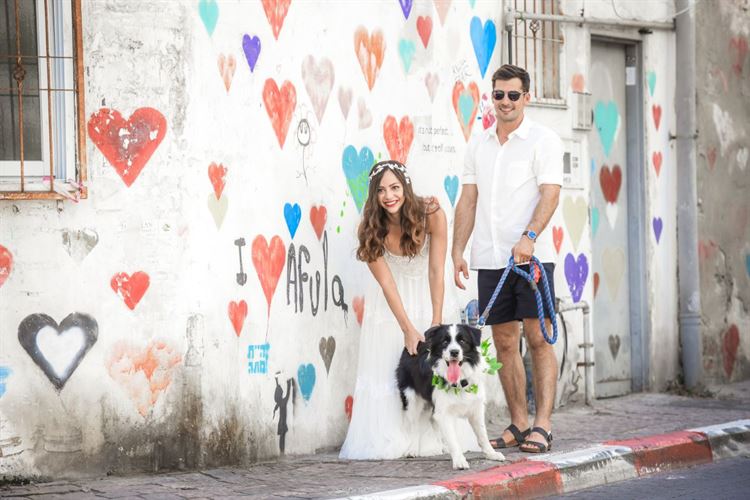 כמה פעמים ראיתם חתן במכנסיים קצרים וסנדלים? 2