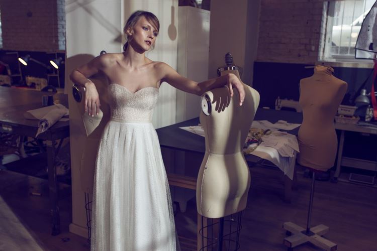 קטלוג שמלות הכלה שלא יקרע לכן את הכיס 18