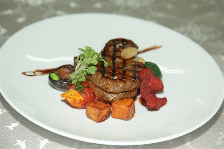 חתונה טבעונית: אם אין בשר, תאכלו סייטן 3