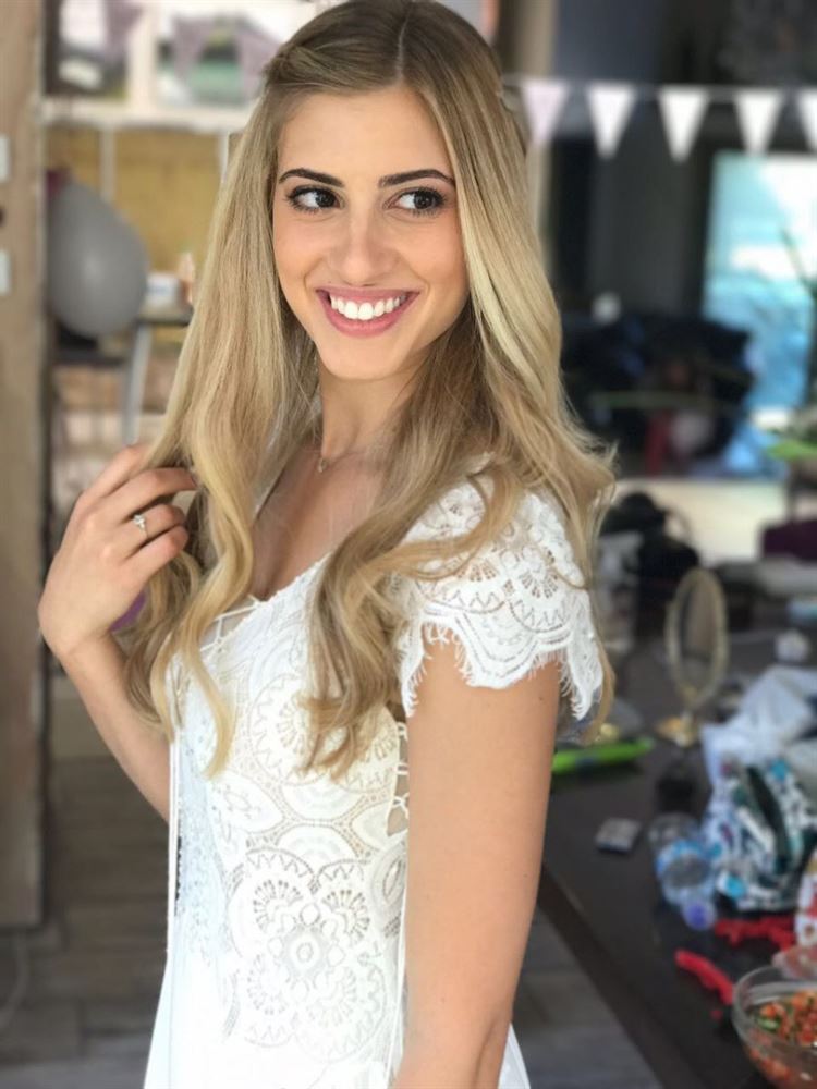 בלי שחשדה: בחרה את הלוקיישן של ההצעה שלה 5