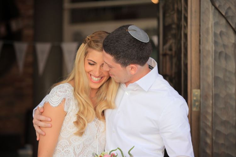 בלי שחשדה: בחרה את הלוקיישן של ההצעה שלה 8