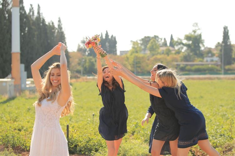 בלי שחשדה: בחרה את הלוקיישן של ההצעה שלה 19