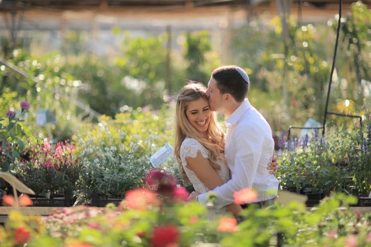 בלי שחשדה: בחרה את הלוקיישן של ההצעה שלה 21