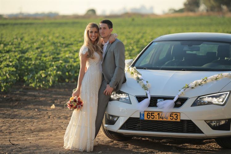 בלי שחשדה: בחרה את הלוקיישן של ההצעה שלה 26