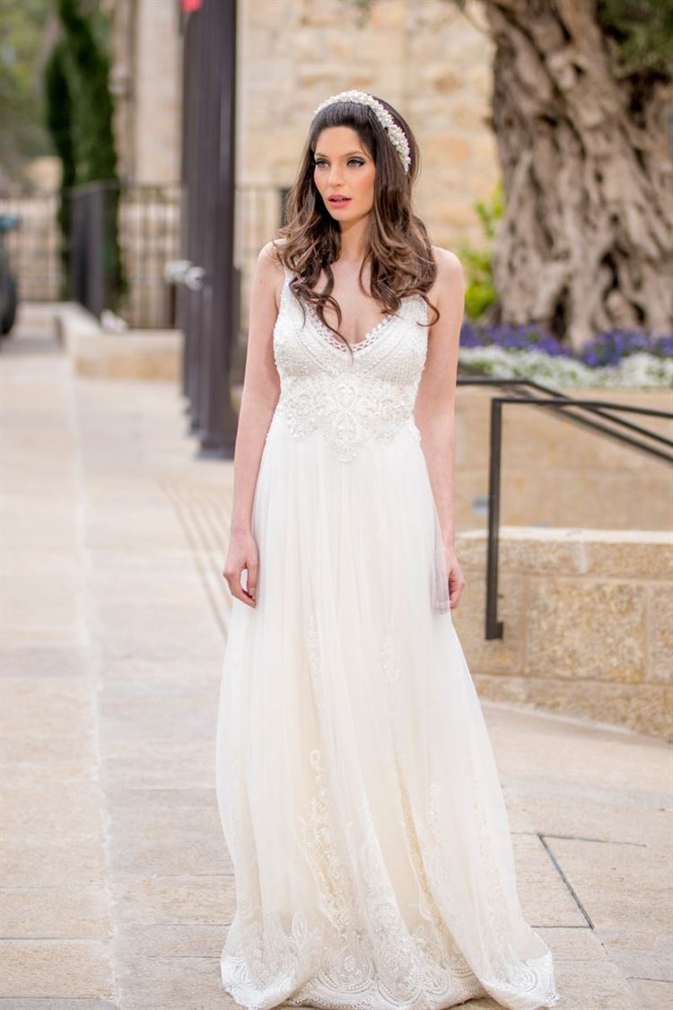 איך נראה קטלוג שמלות כלה שצולם בחושך? 14