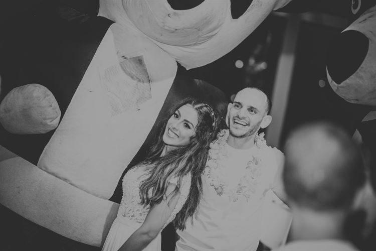 התחפושת שחיברה בין שני אנשים עד לחופה 27