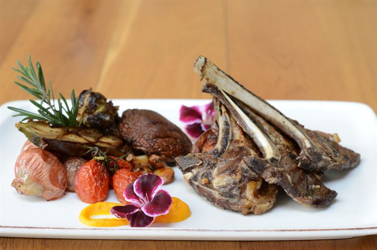 צפו: המתחם האורבני שרק נפתח וכבר הפך להצלחה מסחררת 8