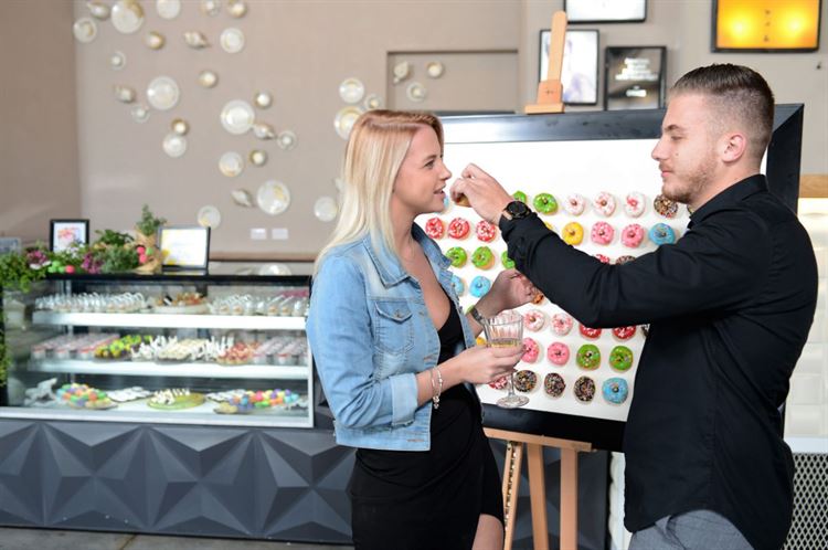 צפו: המתחם האורבני שרק נפתח וכבר הפך להצלחה מסחררת 19