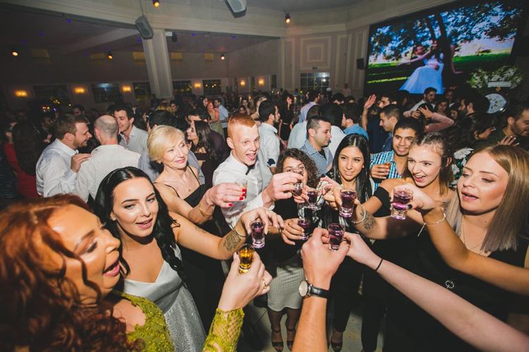 צפו: החתונה הכי צבעונית שראיתם עד כה 20