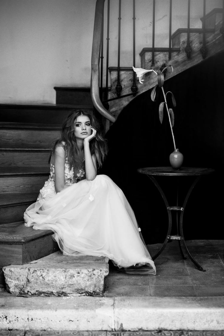 איך נראות שמלות כלה שעוצבו כמחווה ל-Dior? 13