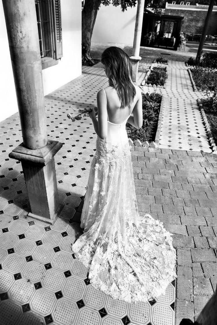 איך נראות שמלות כלה שעוצבו כמחווה ל-Dior? 16