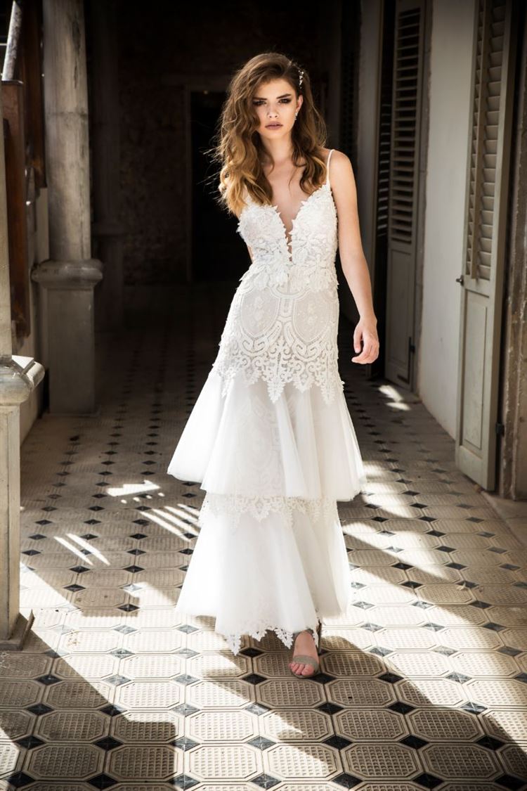 איך נראות שמלות כלה שעוצבו כמחווה ל-Dior? 23