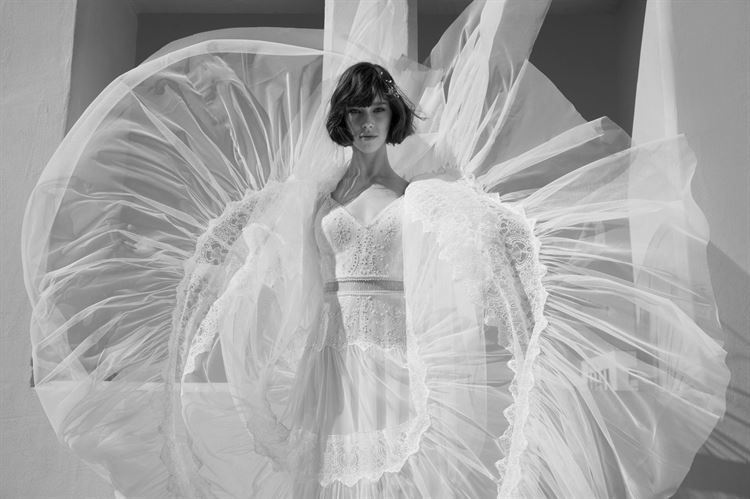 טאצ' אופנתי עוצר נשימה, שמלת כלה בעיצובו של דוד חצבנימ(צילום: שי יחזקאל)