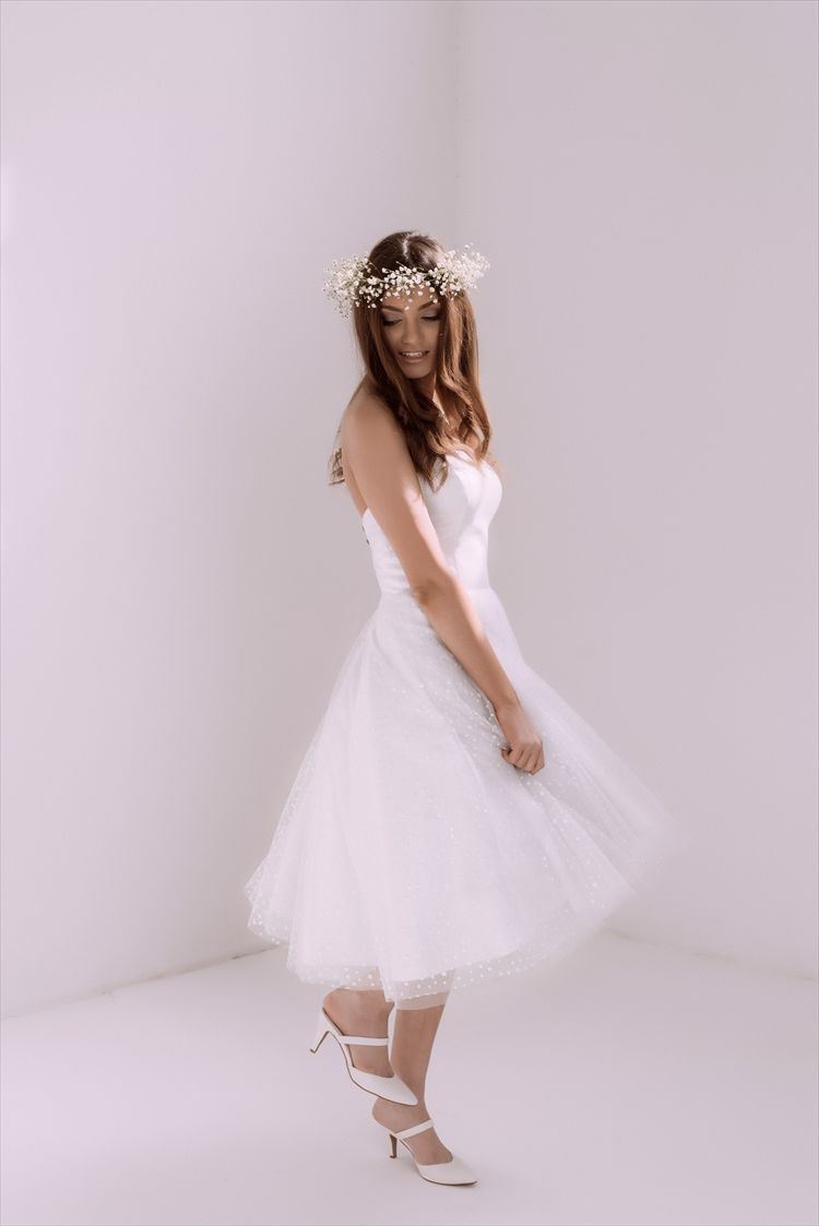 עדינה וכובשת, שמלת כלה של סטודיו עטליה, מתכוננות למכירה? (צילום: שי קדם)