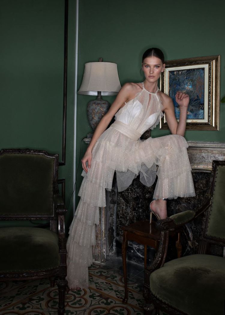 אוברול שיקי במיוחדת לכלה מלאת סטייל (צילום: אלכס ליפקין)