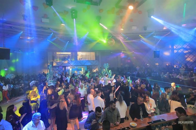 המרוץ להצעה: החתן והכלה מתחרים מי יפתיע ראשון 3