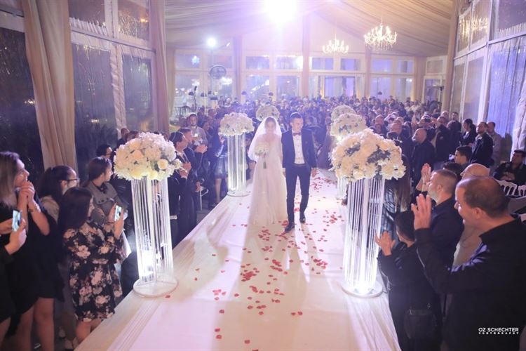 המרוץ להצעה: החתן והכלה מתחרים מי יפתיע ראשון 18