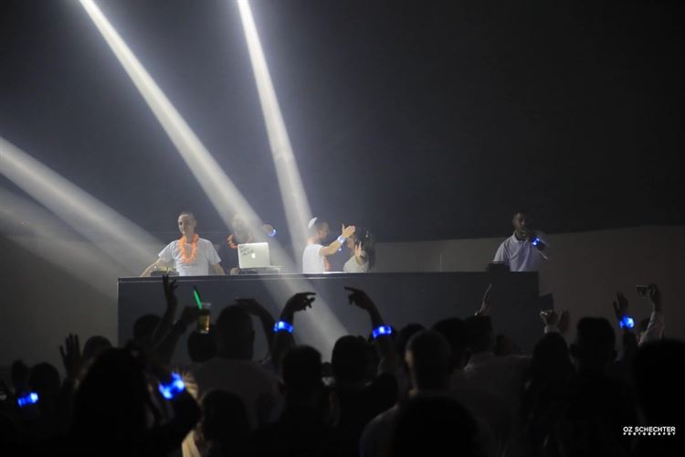 המרוץ להצעה: החתן והכלה מתחרים מי יפתיע ראשון 29