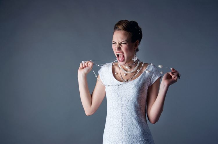 ארבעת הכלות: החכמה, המרשעת, התמימה והקלולס 3