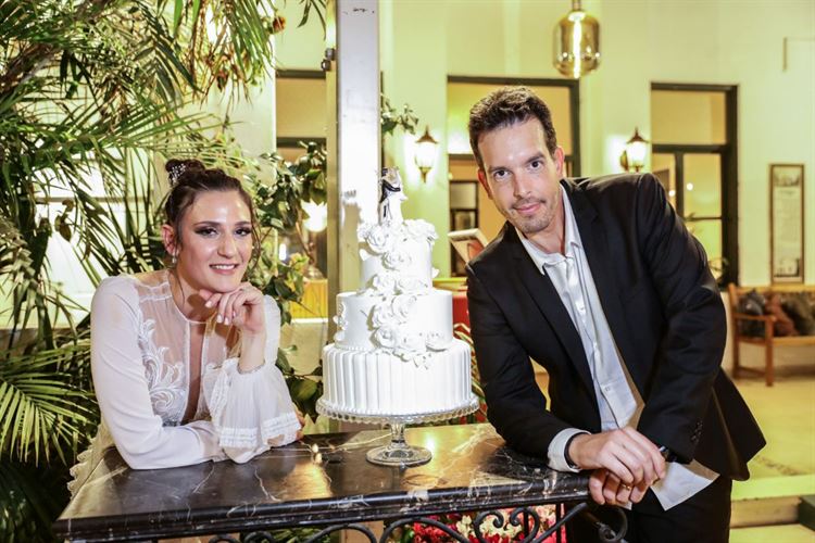 סיפור אהבה משמיים בין טייס לדיילת 8