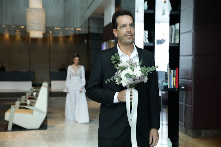 סיפור אהבה משמיים בין טייס לדיילת 21