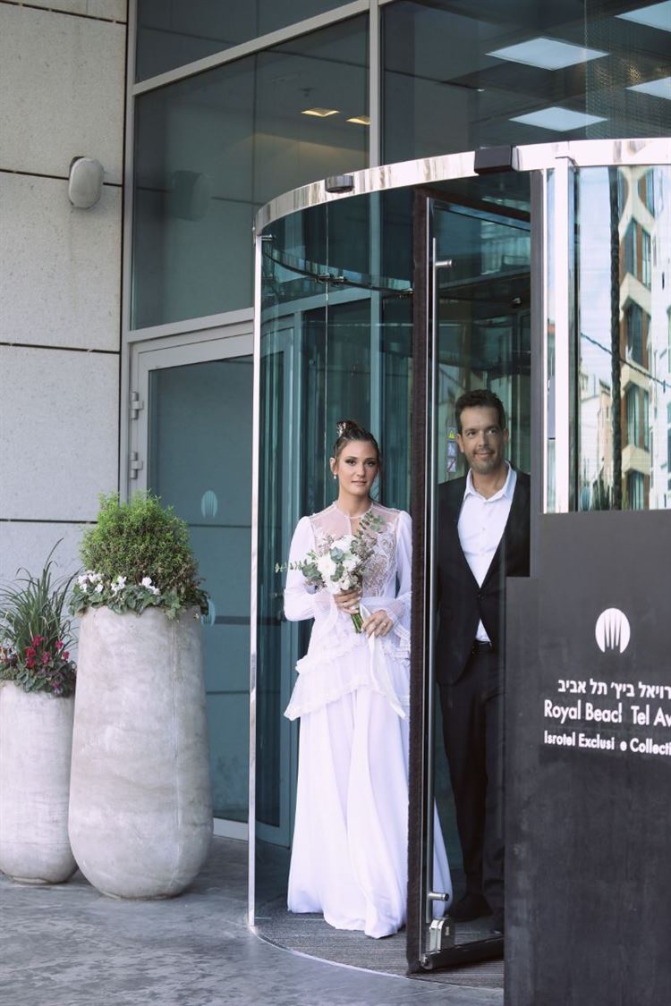 סיפור אהבה משמיים בין טייס לדיילת 16