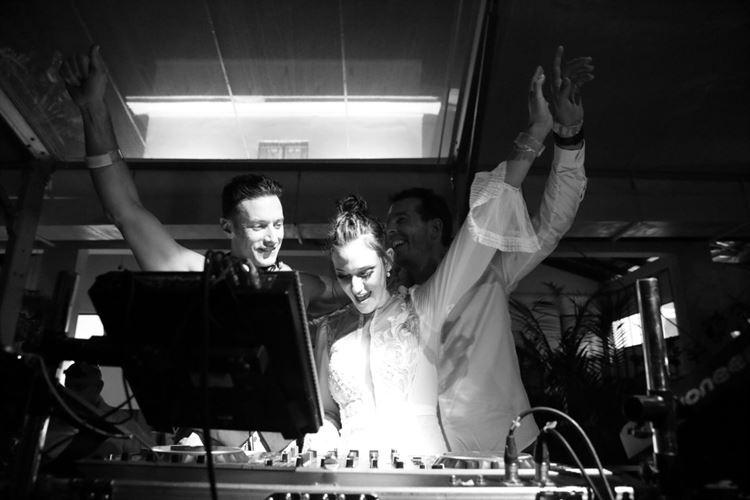 סיפור אהבה משמיים בין טייס לדיילת 37