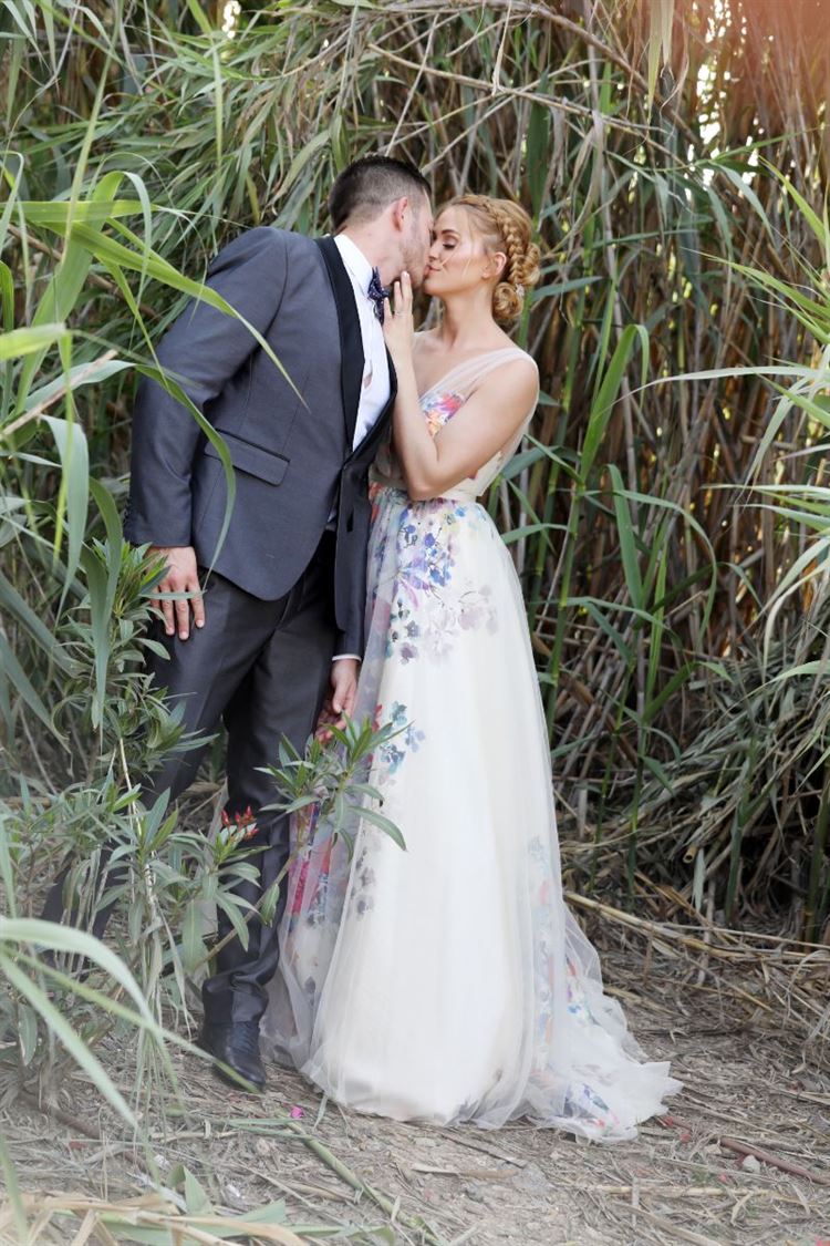 בחתונה שלה, אף אחד לא הצליח להוריד ממנה את העיניים, החתונה של דורית דויטש ויגאל קרזנר (צילום: יוסי עוז)