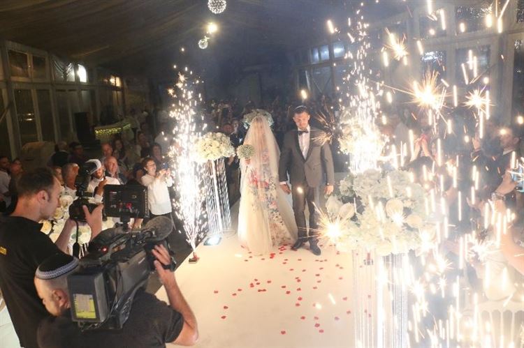 יוצאים לדרך חדשה, החתונה של דורית דויטש ויגאל קרזנר (צילום: יוסי עוז)