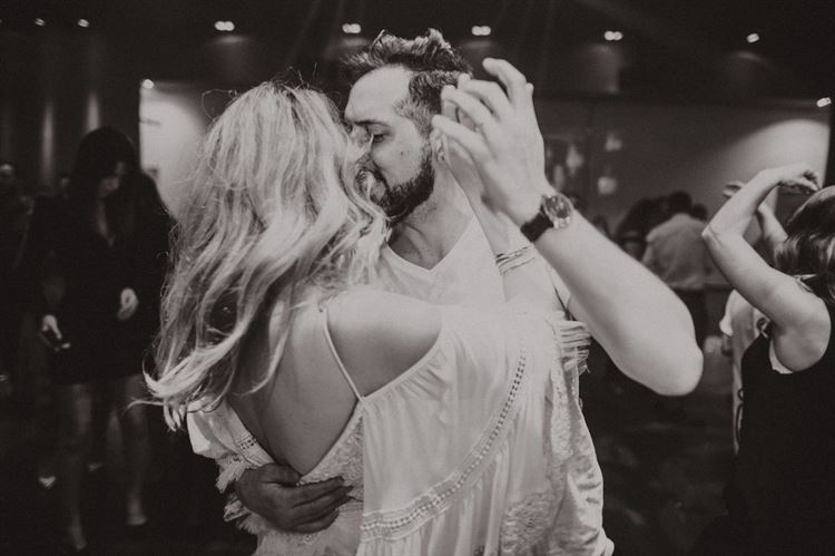 חתונה אקספרס: התארסו אחרי היכרות של חודשיים 20