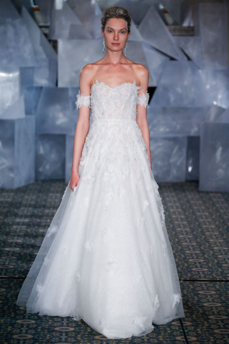 קבלו אותה: מירה צבילינגר שוברת את הקרח 18