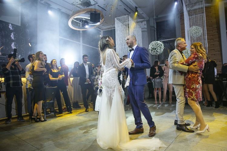 סטה מהתסריט: איך ריי דונובן הגיע לפריים הזה? 21