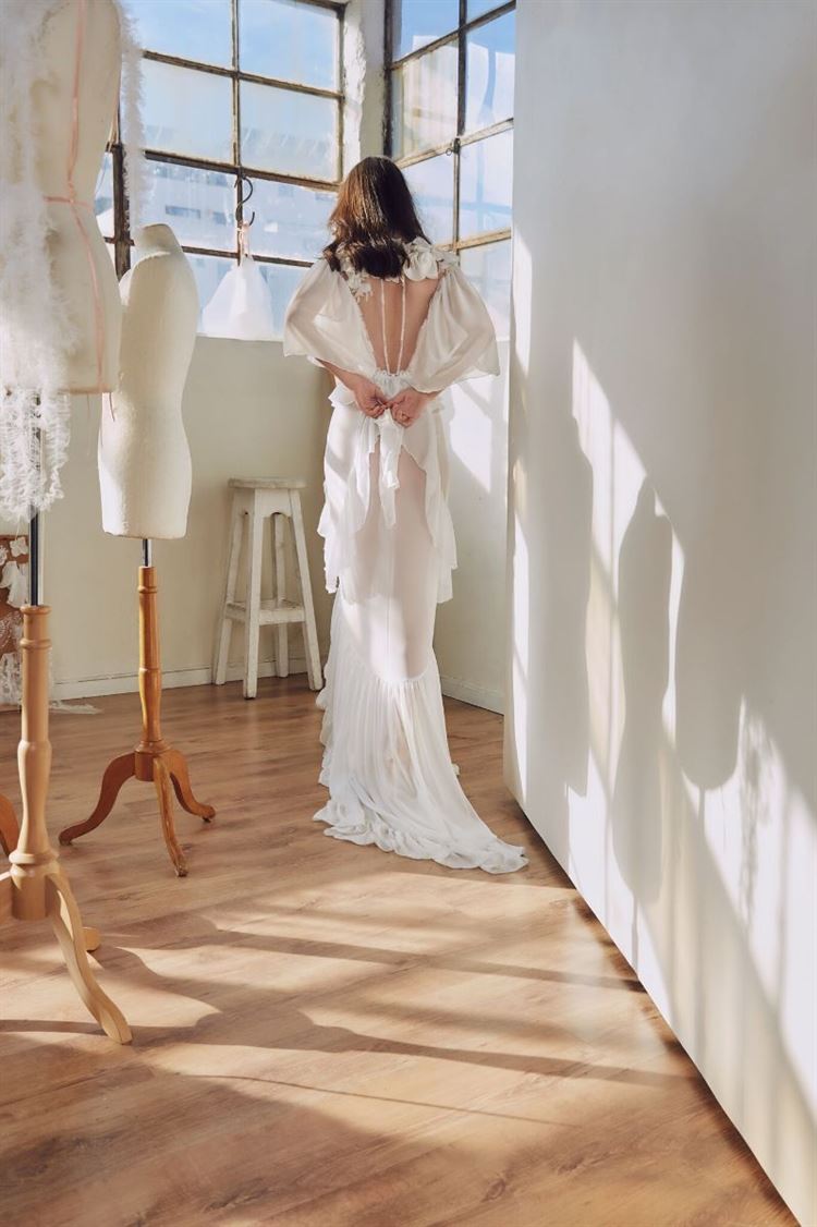 לוליטה את ילדה יפה: הדוגמנית הדתייה וקטלוג שמלות הכלה 21