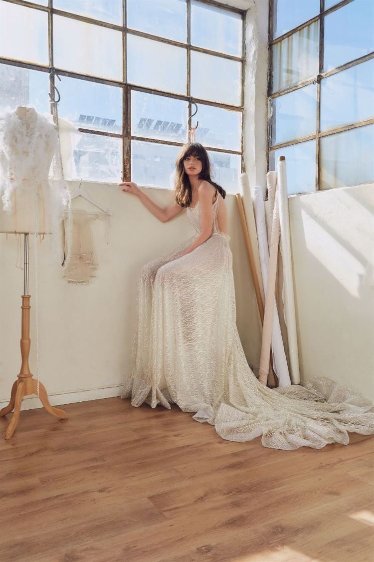 לוליטה את ילדה יפה: הדוגמנית הדתייה וקטלוג שמלות הכלה 6