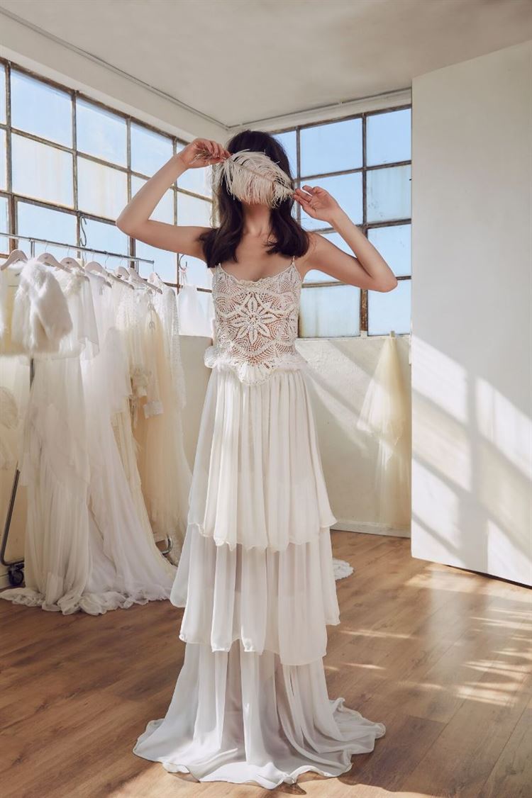 לוליטה את ילדה יפה: הדוגמנית הדתייה וקטלוג שמלות הכלה 11