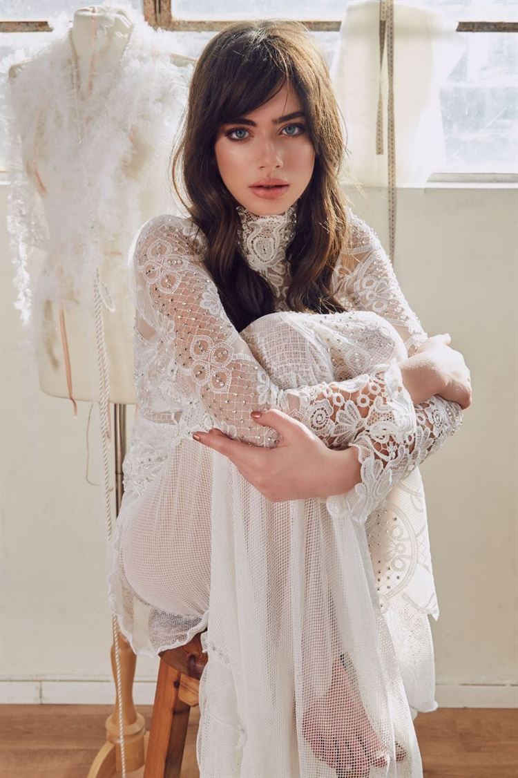 לוליטה את ילדה יפה: הדוגמנית הדתייה וקטלוג שמלות הכלה 7