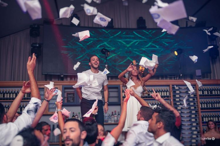 מה קורה פה? החתונה של דניאל גלברד ומתן דוידוביץ' (צילום: אלדד צלמים)