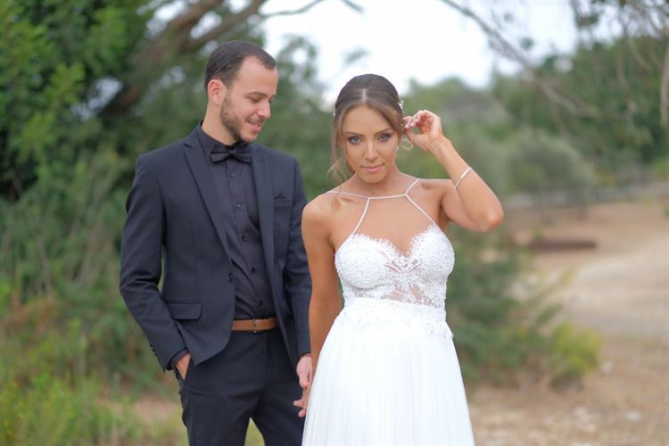 לא יכול להוריד ממנה את העיניים? החתונה של דניאל גלברד ומתן דוידוביץ' (צילום: אלדד צלמים)