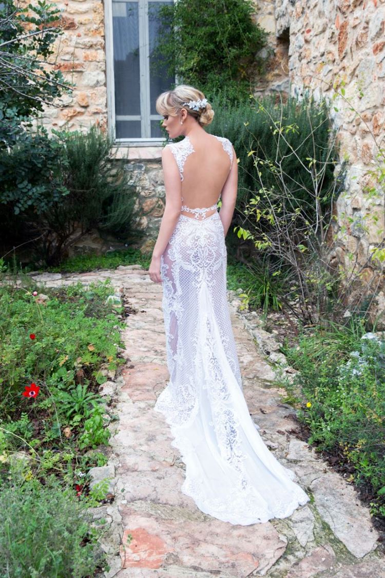 הדבר החם הבא: שמלות כלה מבדים שקופים 6