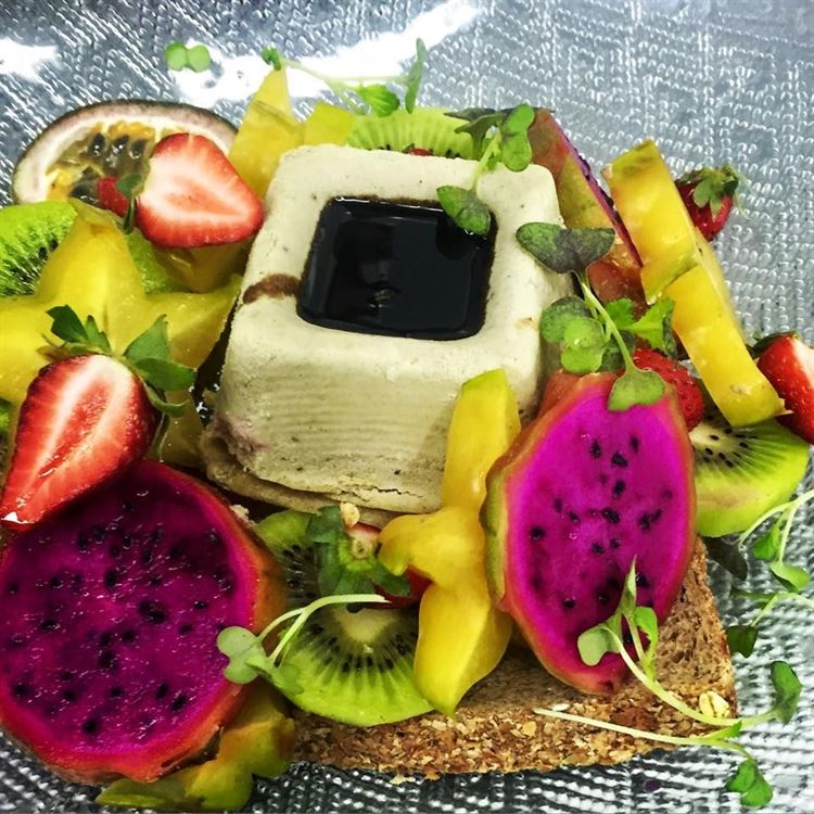 לא לבעלי קיבה ריקה: המקום שמפתיע בפן הקולינרי 18