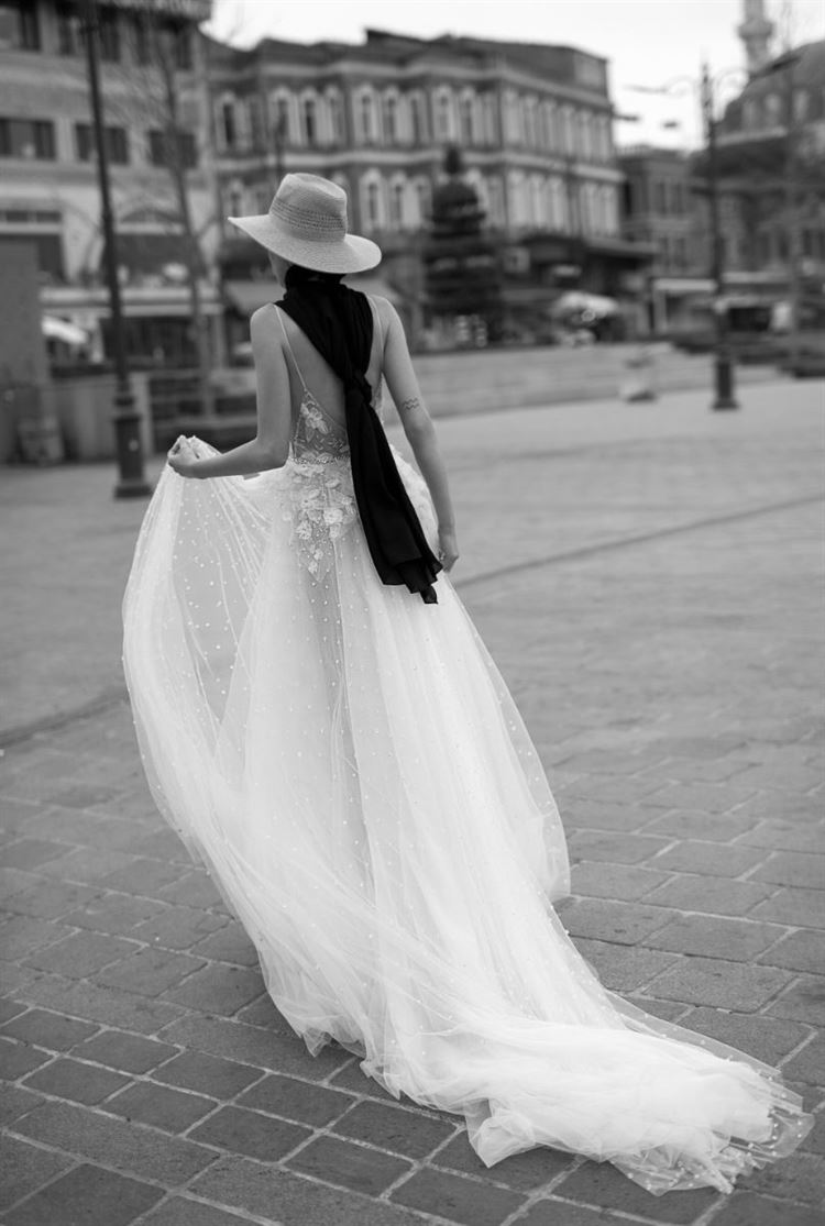 מסביב לעולם: הקולקציה החדשה של ליז מרטינז 16