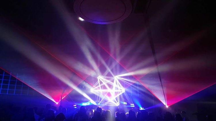 ערב שגרתי בתל אביב וסקופ אחד גדול 17