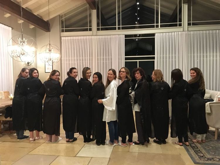 מעוררת השראה: מסיבת רווקות עם סבתא 2