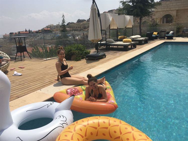 מעוררת השראה: מסיבת רווקות עם סבתא 25