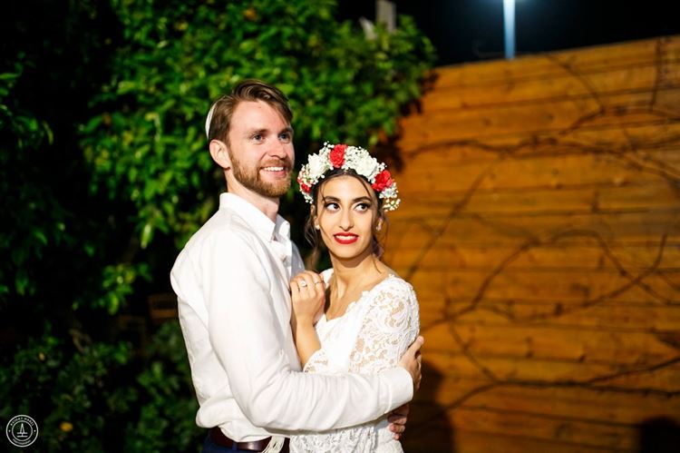 החתונה שלהם הייתה אירוע של פעם בחיים, החתונה של עטרת שמחוני ופרסואה טברן (צילום: אביחי הראל)