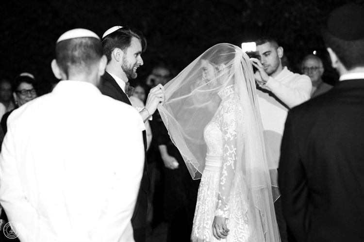 עוד רגע הופכים לזוג נשוי, החתונה של עטרת שמחוני ופרסואה טברן (צילום: אביחי הראל)